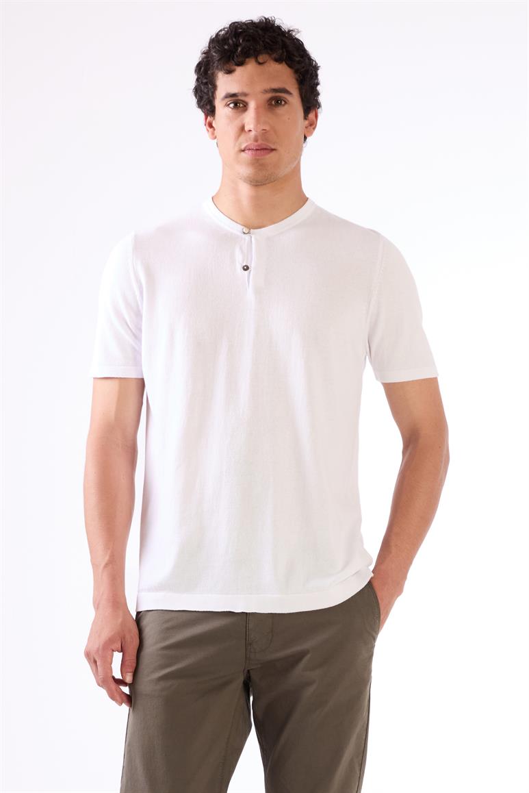 Beyaz Erkek Slim Fit Düz Düğmeli O Yaka Triko 