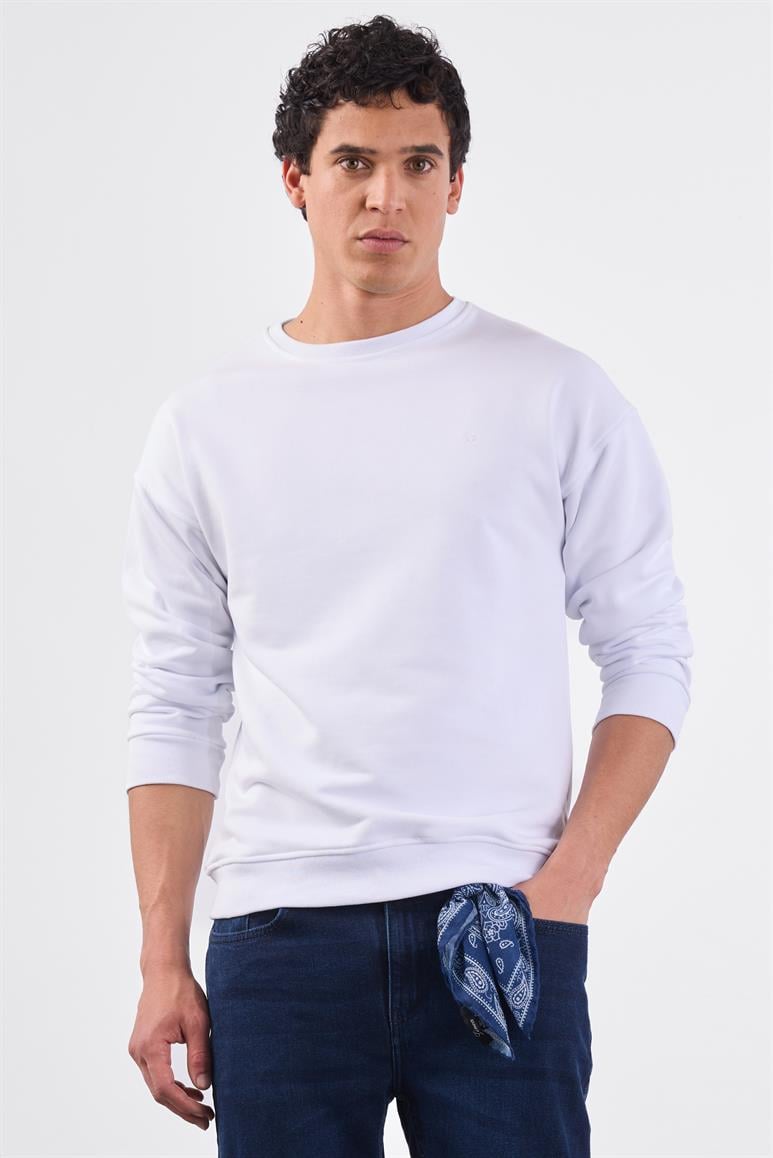 Beyaz Bisiklet Yaka Regular Fit Erkek Sweatshirt