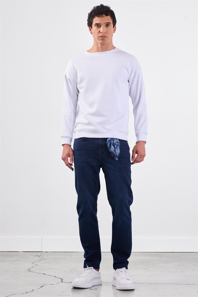 Beyaz Bisiklet Yaka Regular Fit Erkek Sweatshirt