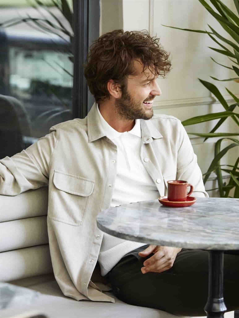 Bej Erkek Regular Fit Düz Brent Yaka Uzun Kol Gömlek 