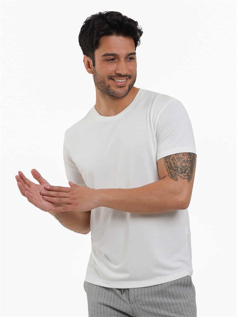 Beyaz Erkek Slim Fit Düz O Yaka T-shirt 