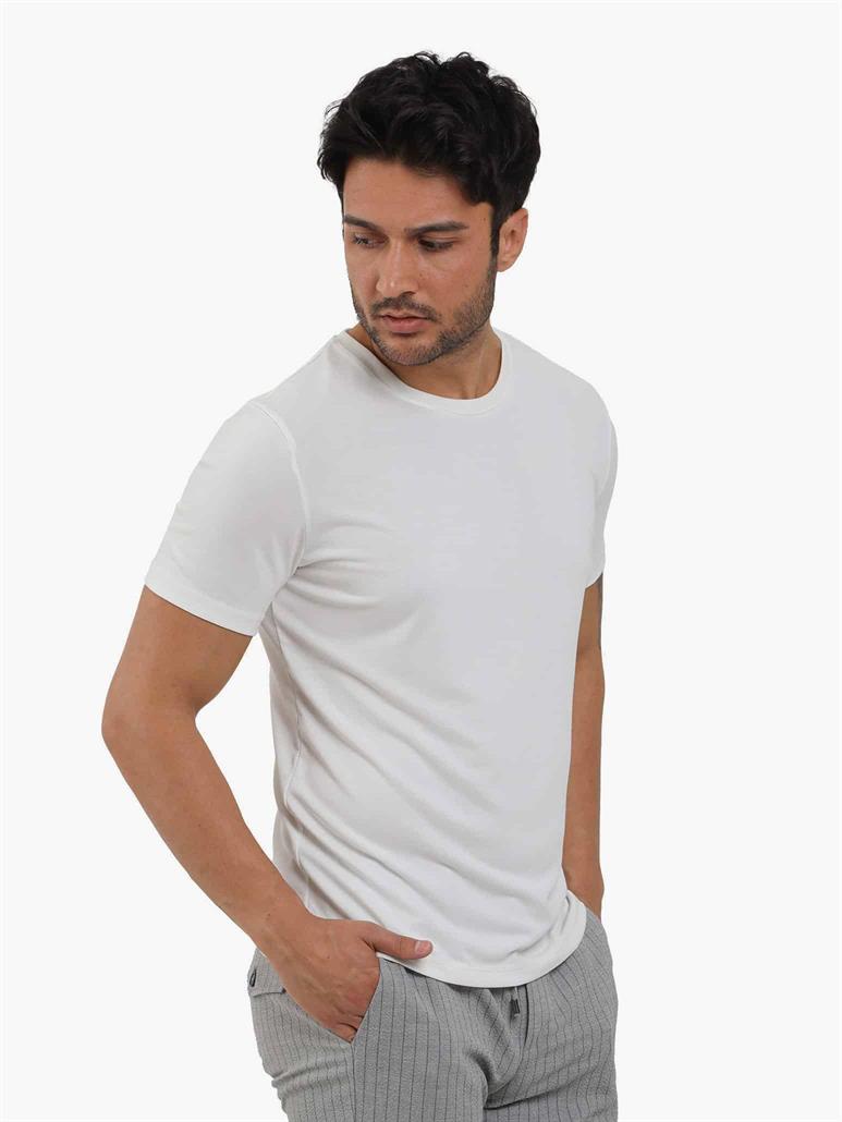 Beyaz Erkek Slim Fit Düz O Yaka T-shirt 