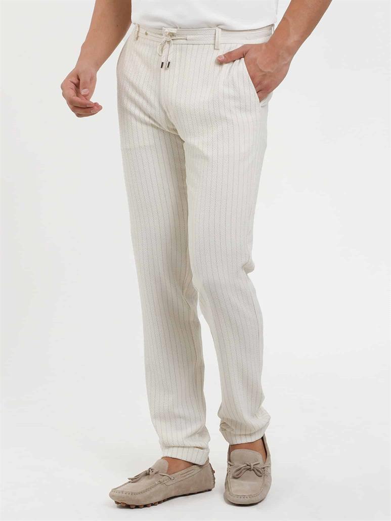 Ekru Erkek Slim Fit Çizgili Gofre Desenli Pantolon 