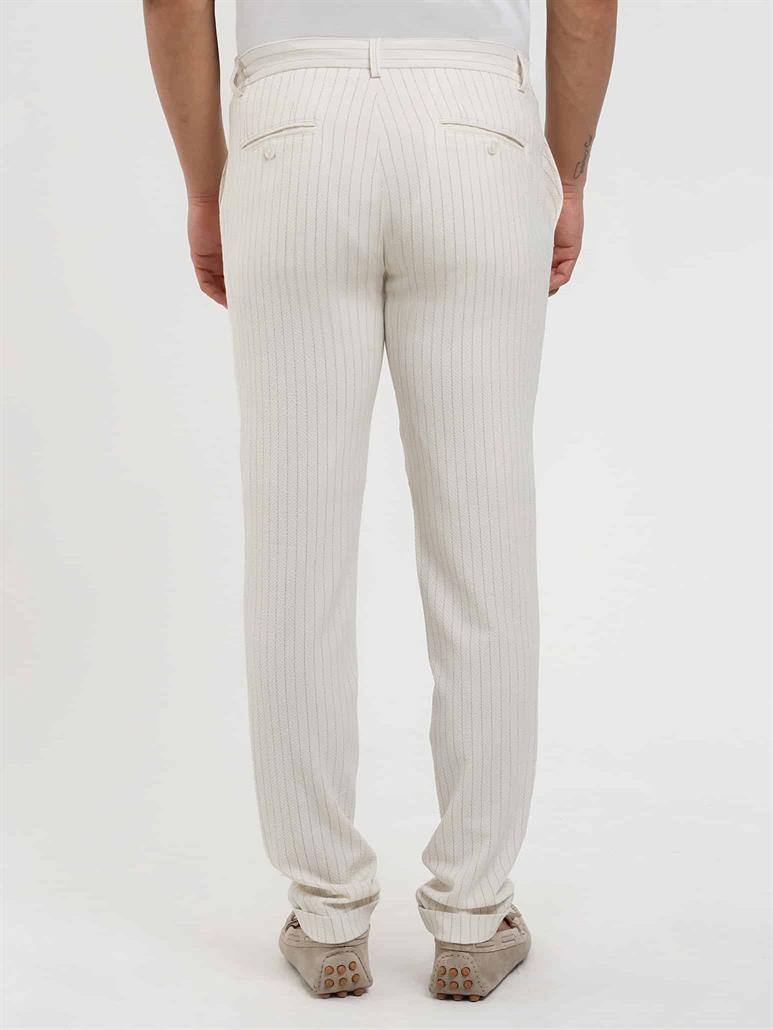 Ekru Erkek Slim Fit Çizgili Gofre Desenli Pantolon 