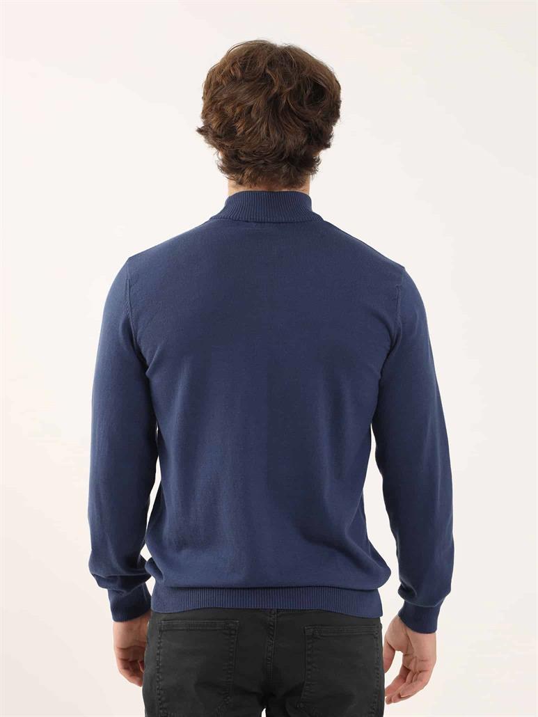 İndigo Erkek Regular Fit Desenli Dik Yaka Triko 