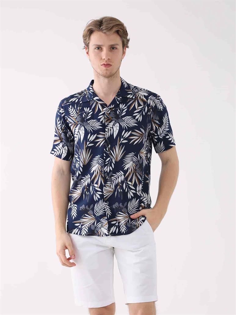 Lacivert Erkek Regular Fit Çiçek Desenli Brent Alttan Düğmeli Yaka Kısa Kol Gömlek 