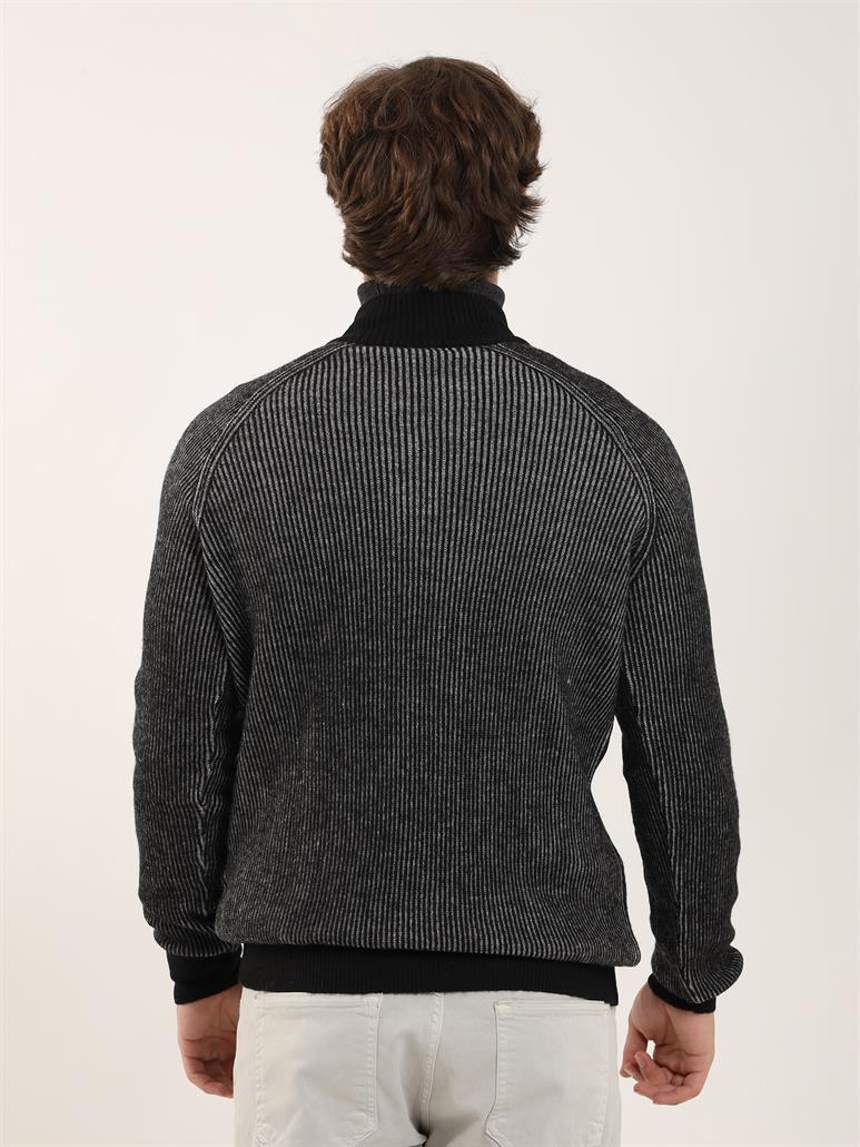 Siyah Erkek Regular Fit Dokulu Fermuarlı Dik Yaka Triko 