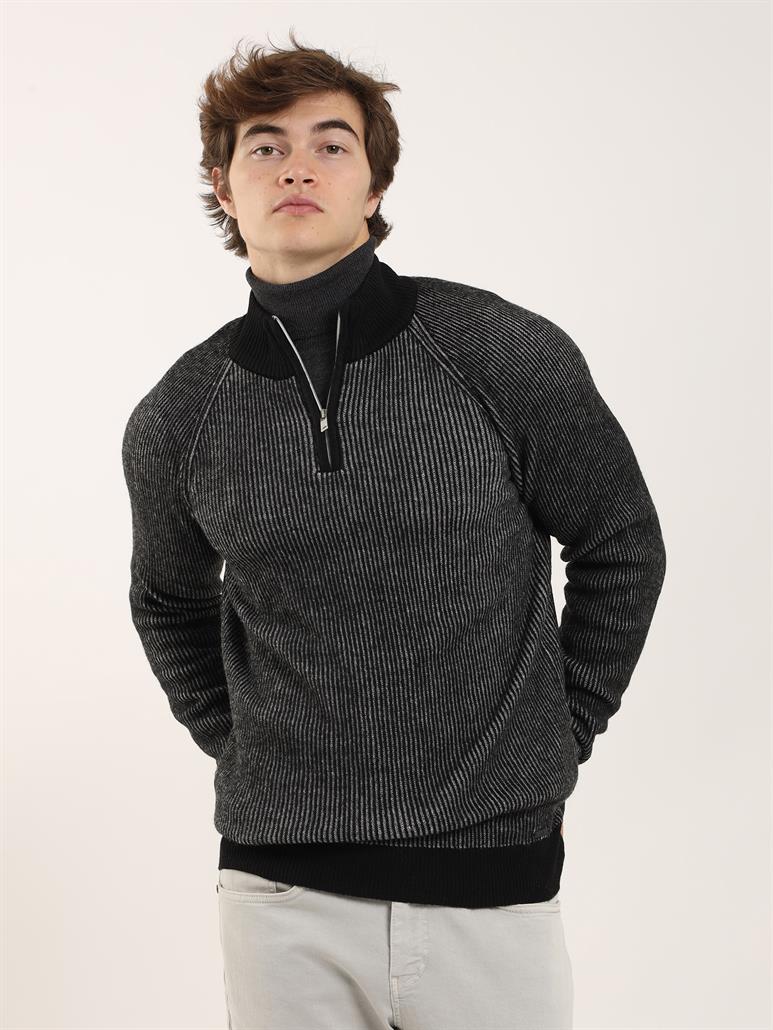 Siyah Erkek Regular Fit Dokulu Fermuarlı Dik Yaka Triko 