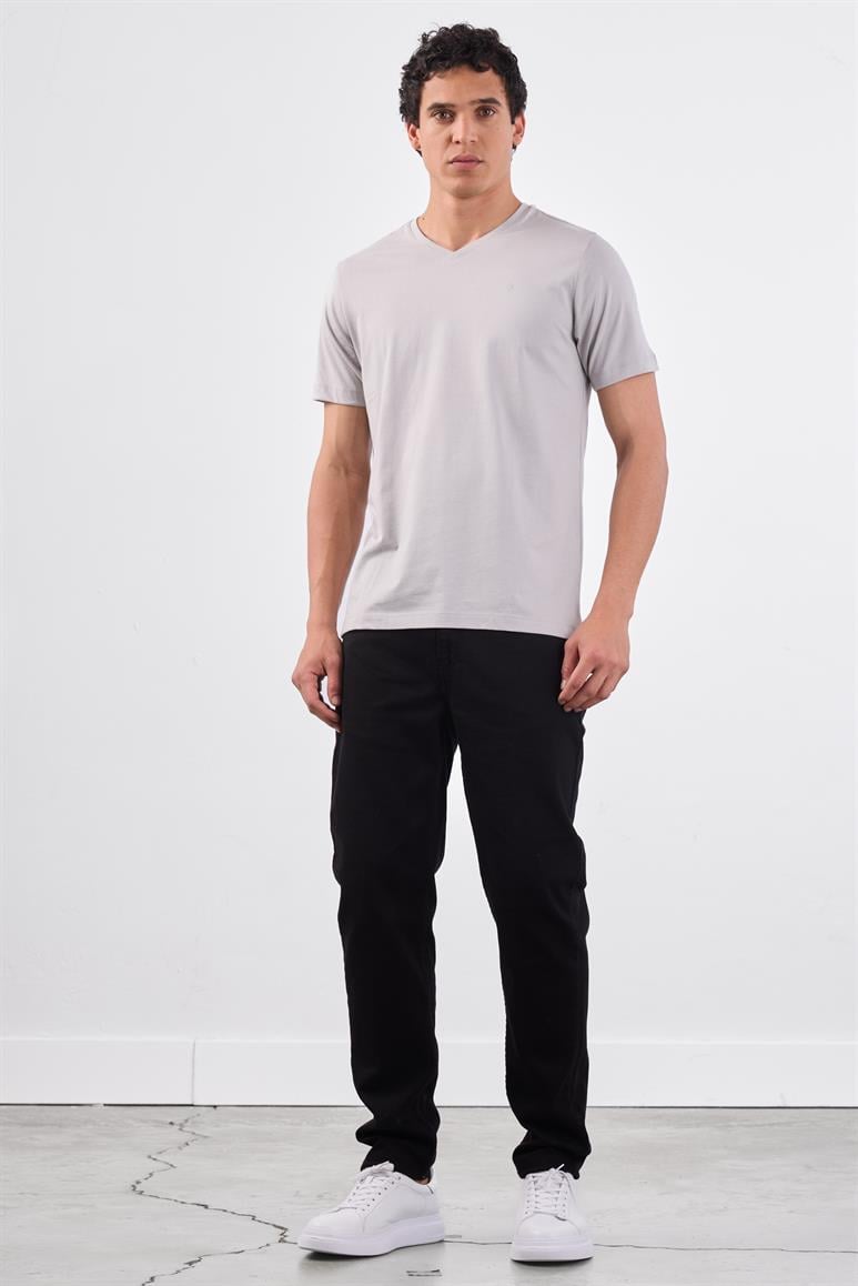 Gri V Yaka Pamuklu Düz Renk Slim Fit Erkek T-shirt