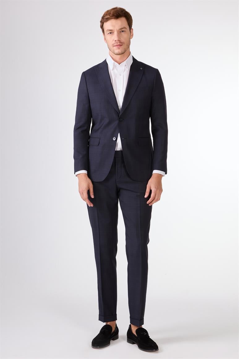 Koyu Lacivert Balıksırtı Slim Fit  Erkek Takım Elbise