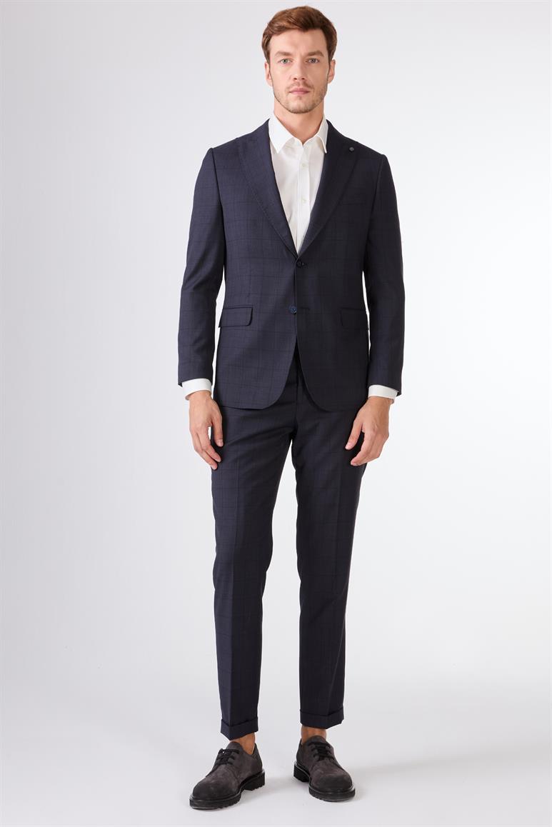Koyu Lacivert Balıksırtı Slim Fit Erkek Takım Elbise