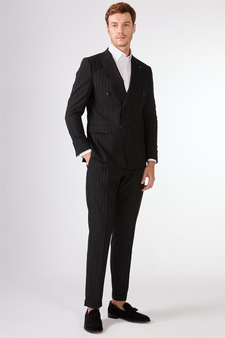 Siyah Çizgili Sivri Yaka Slim Fit Erkek Takım Elbise