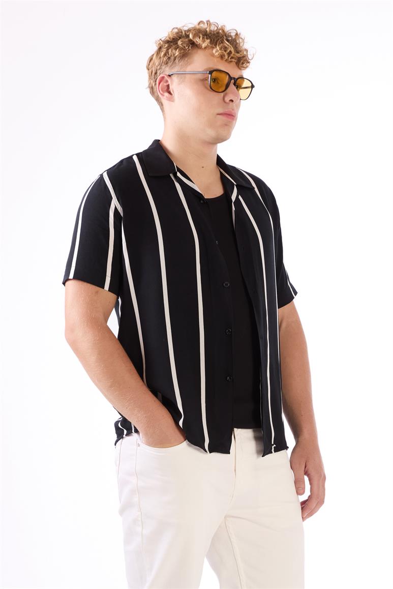 Siyah Erkek Regular Fit Çizgili Düğmeli Yaka Kısa Kol Gömlek 