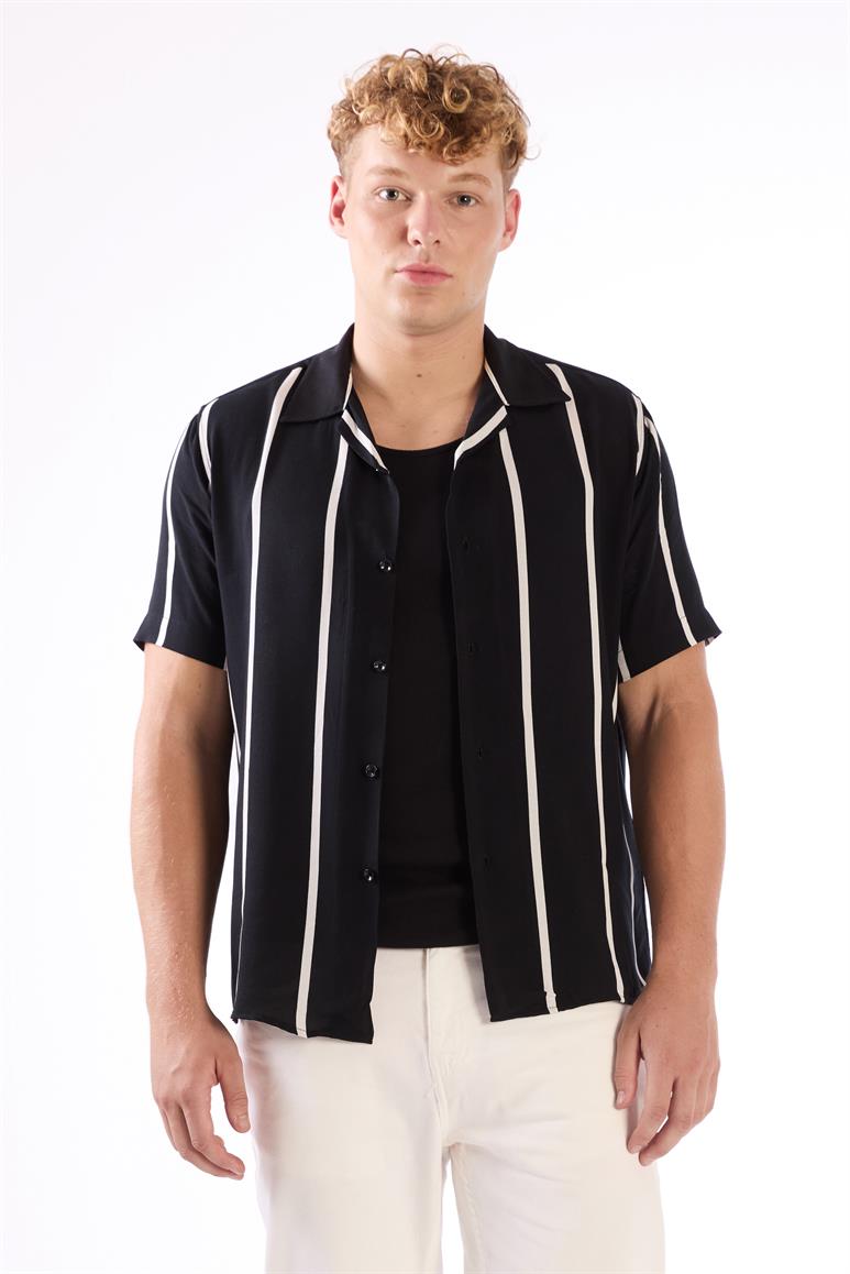 Siyah Erkek Regular Fit Çizgili Düğmeli Yaka Kısa Kol Gömlek 
