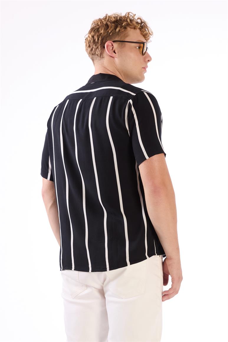 Siyah Erkek Regular Fit Çizgili Düğmeli Yaka Kısa Kol Gömlek 
