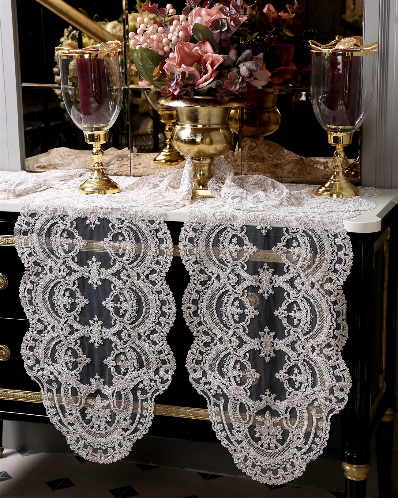 Melanie Runner 43x170