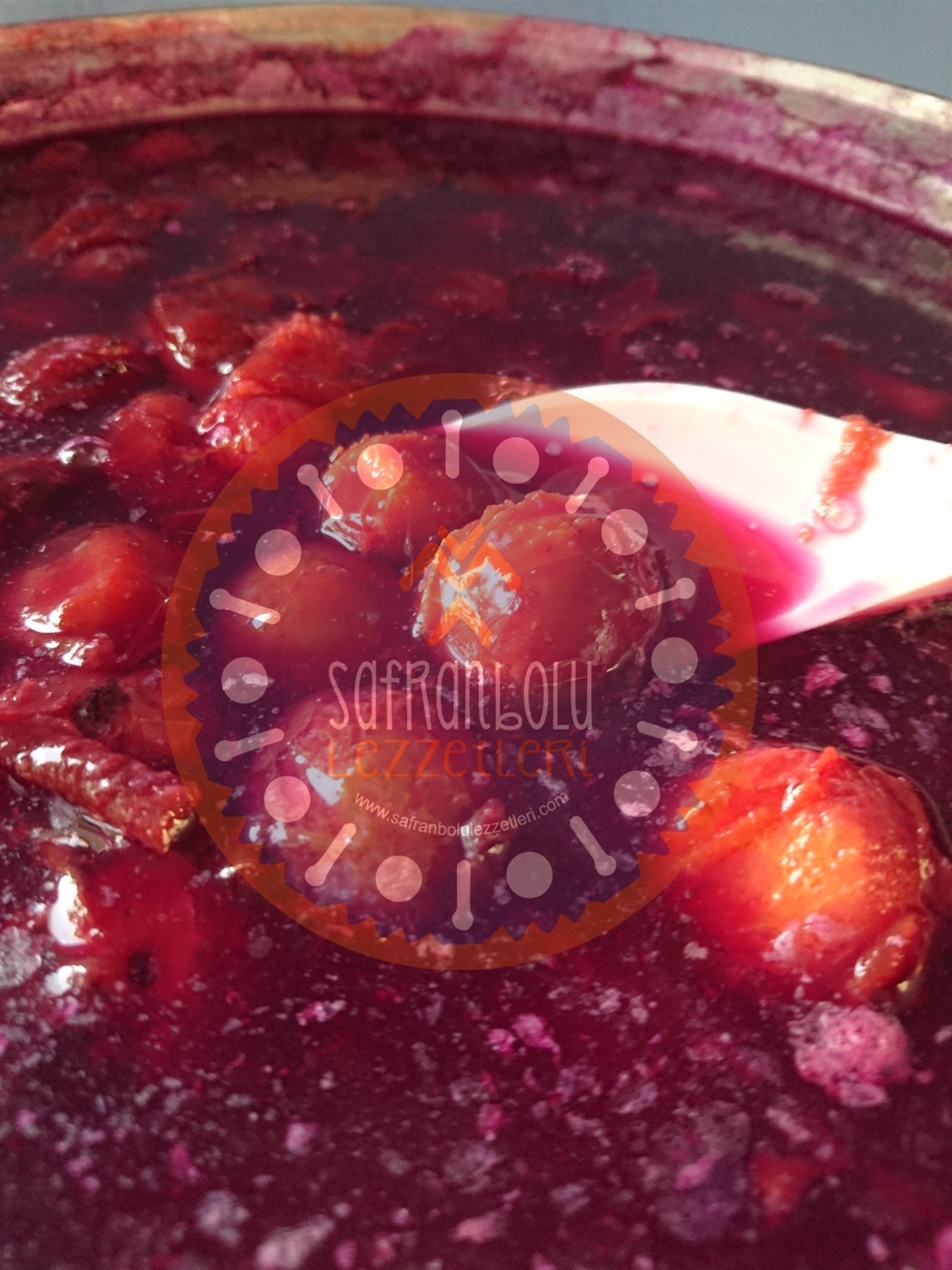 %100 Erik Suyu (Üryani, Mürdüm veya Dağ Erikleri) ''Şeker İlavesiz''