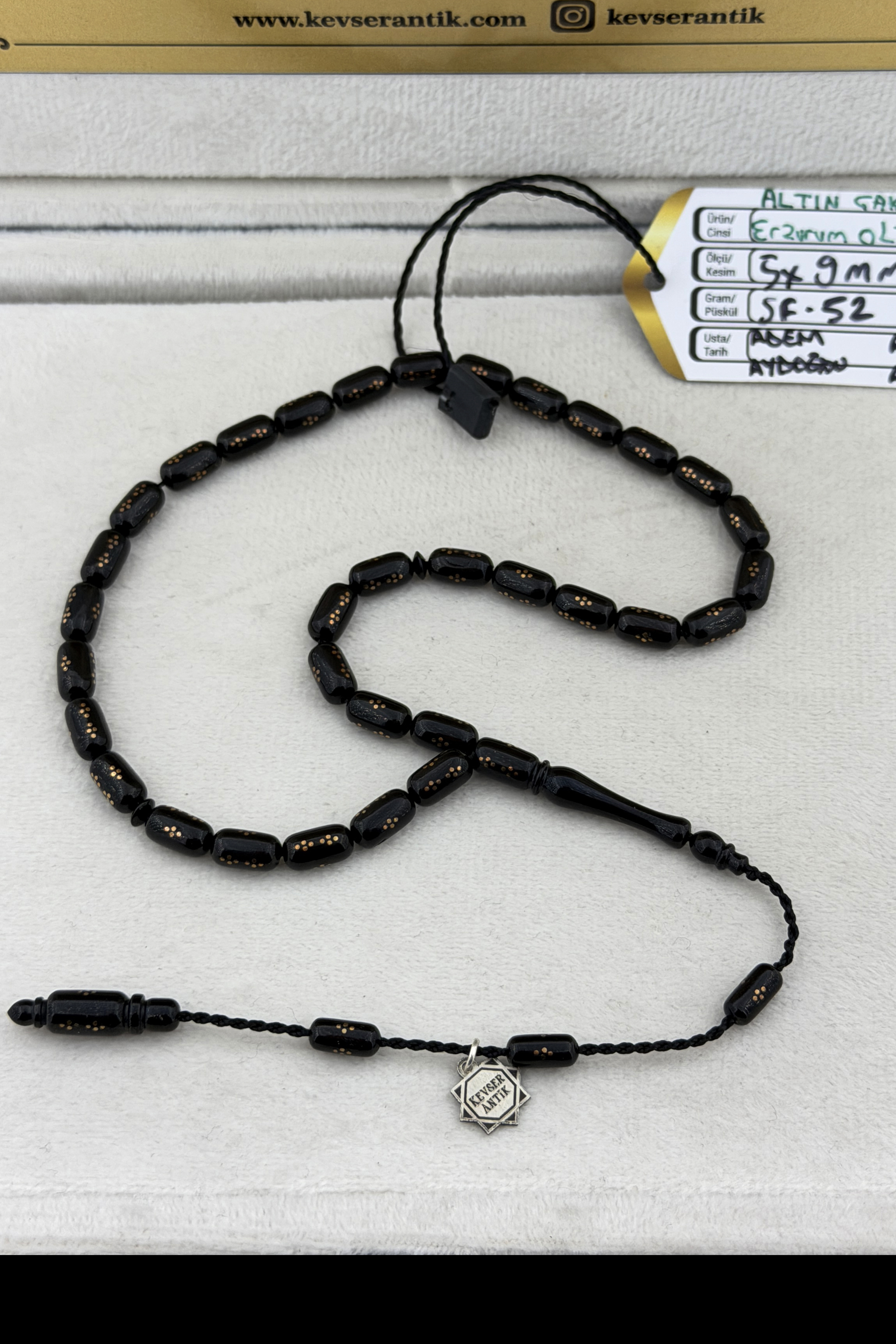 Altın İşlemeli Kapsül Oltu TesbihAltın İşlemeli Kapsül Oltu Tesbih - Kevser AntikErzurum Oltu Tesbihler