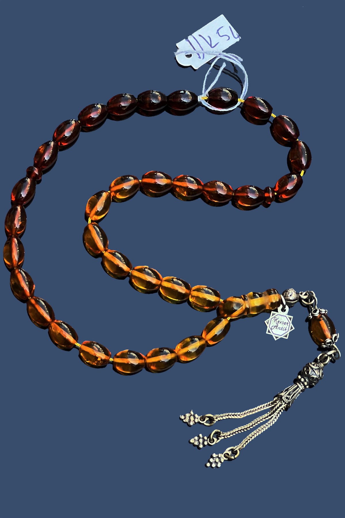 Çift Delik Damla KehribarÇift Delik Damla Kehribar - Kevser AntikDamla Kehribar Tesbihler