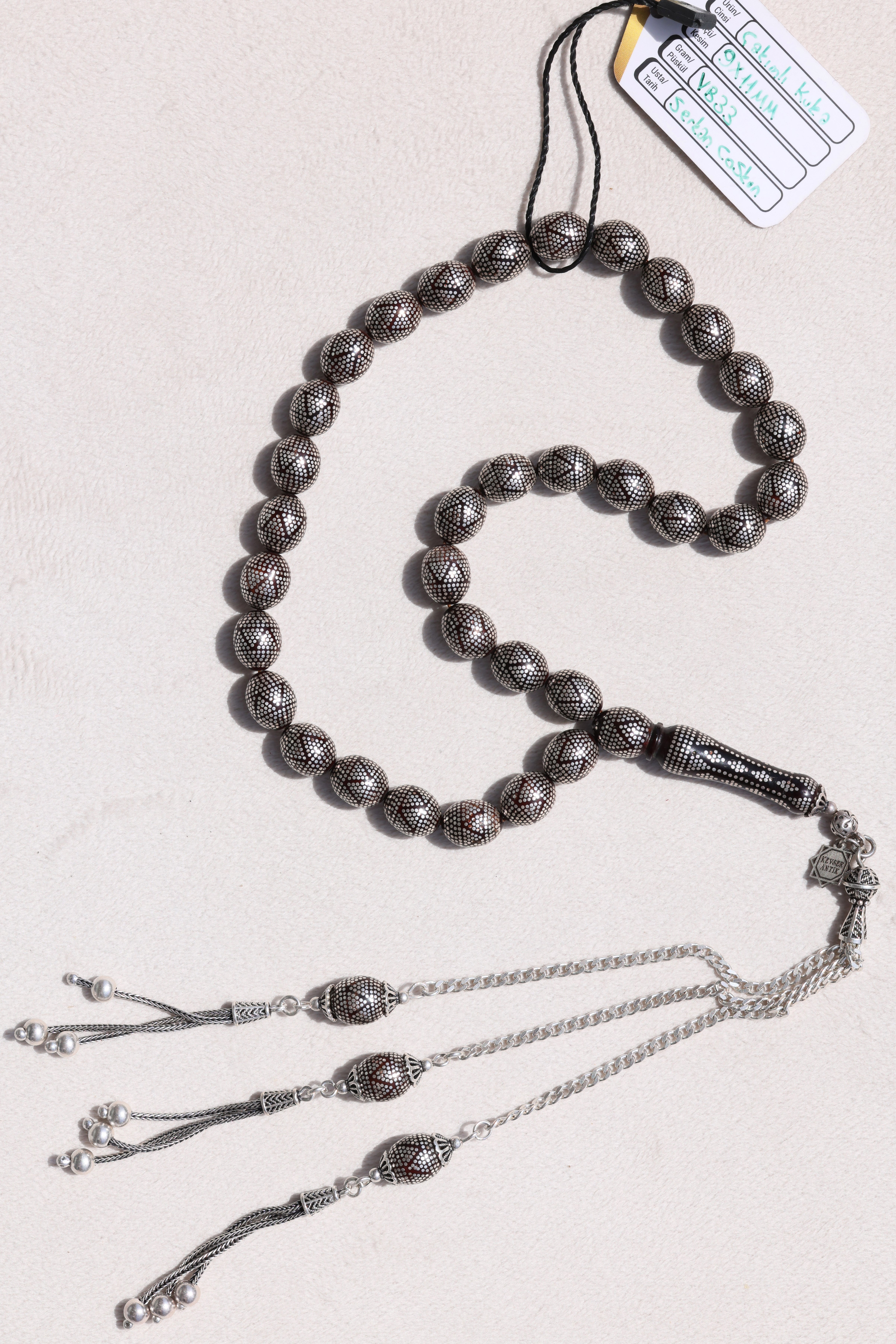 Dev Boy Gümüş Püsküllü İşlemeli Kuka TesbihDev Boy Gümüş Püsküllü İşlemeli Kuka Tesbih - Kevser AntikGümüş İşlemeli Tesbihler