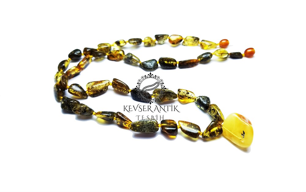 Fosilli Yeşil Kehribar Kolye