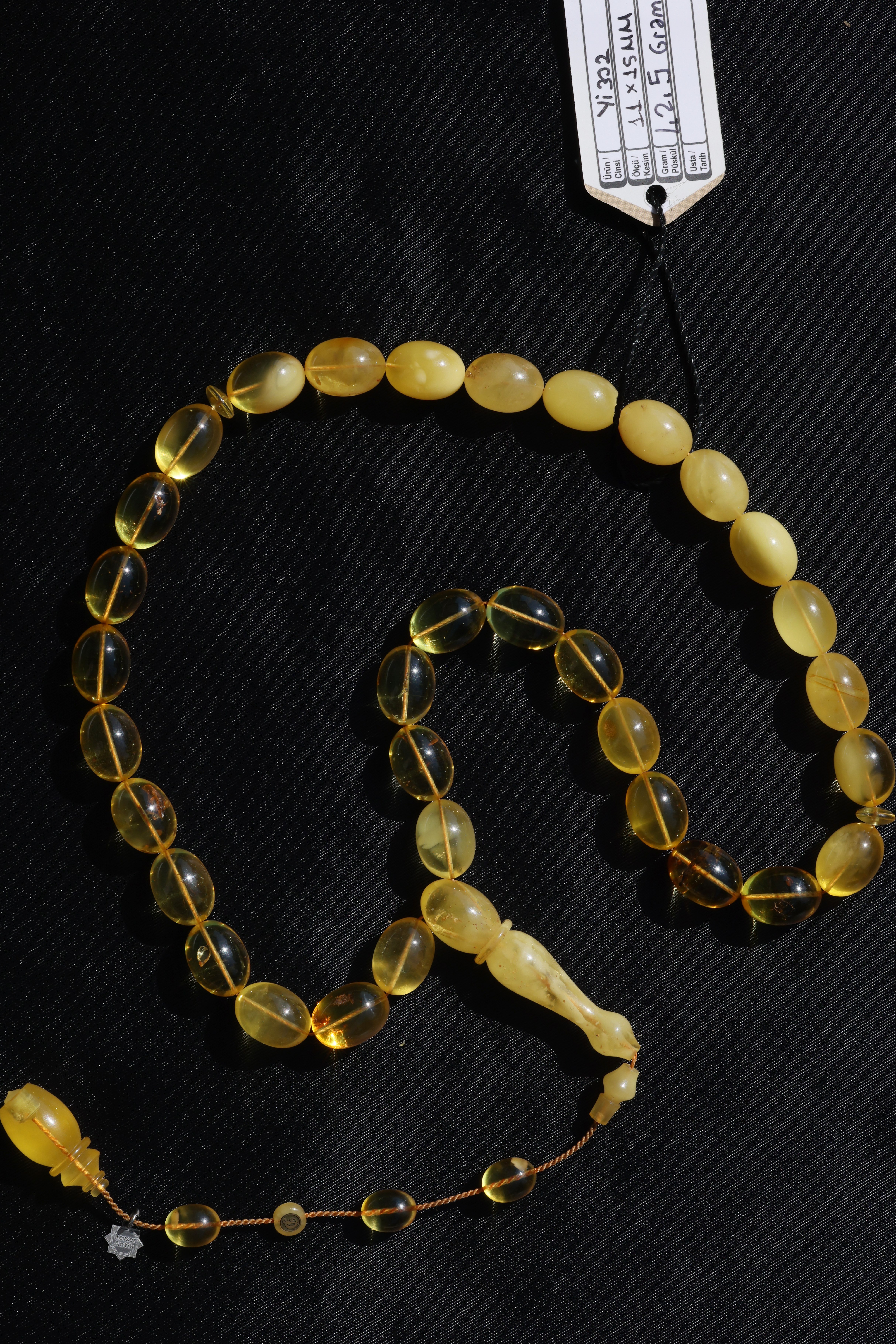 İbrahim Değer Tek Parça Damla Kehribar Tesbihİbrahim Değer Tek Parça Damla Kehribar Tesbih - Kevser AntikDamla Kehribar Tesbihler