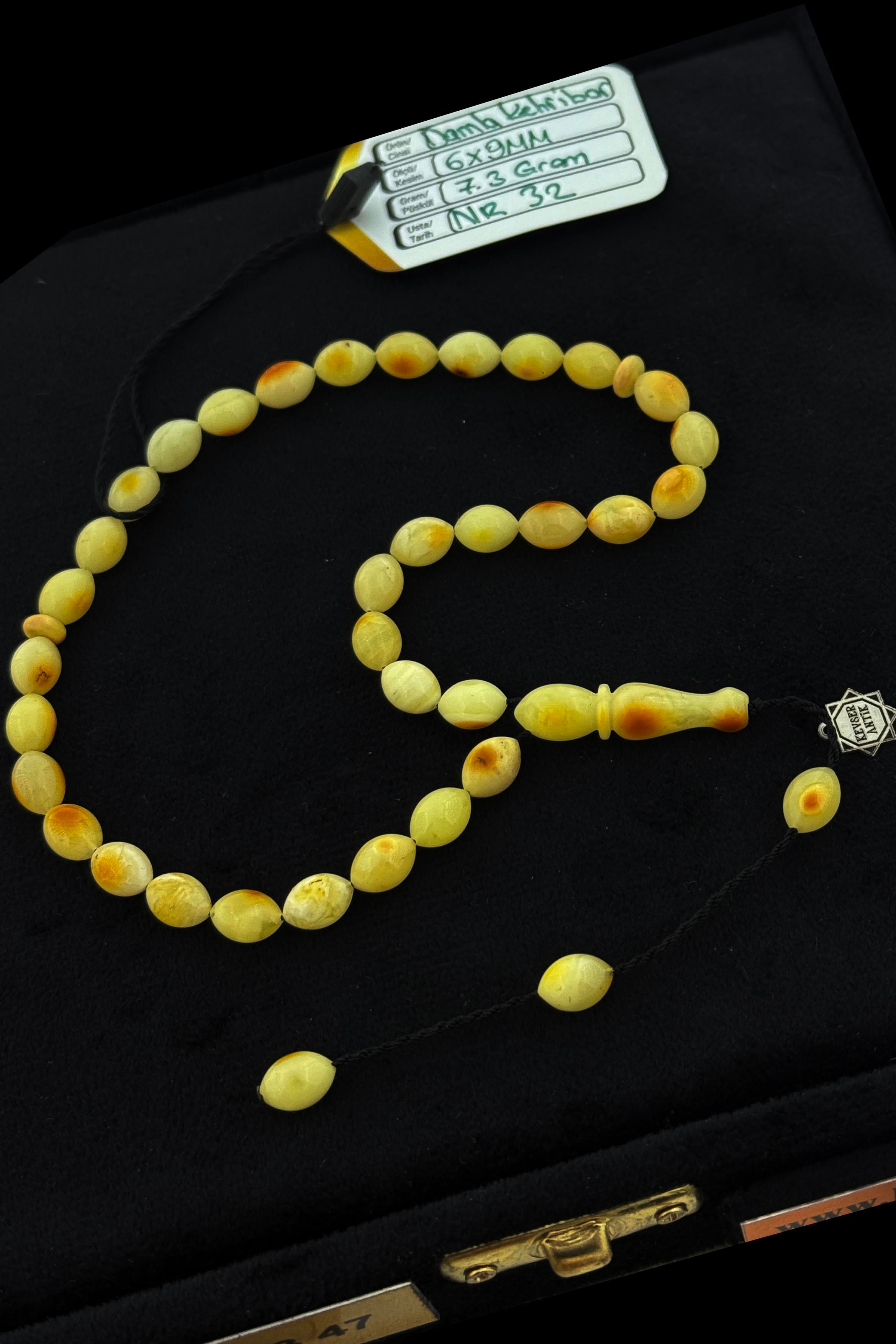 Kaliningrad Üretimi Sarı Bal Tonlu Damla Kehribar TesbihKaliningrad Üretimi Sarı Bal Tonlu Damla Kehribar Tesbih - Kevser AntikDamla Kehribar Tesbihler
