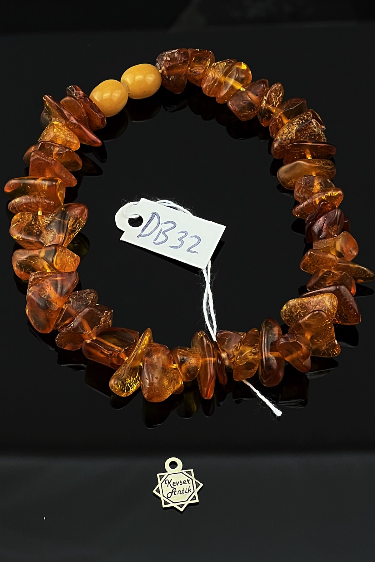 Karamel Baltık Damla KehribarKaramel Baltık Damla Kehribar - Kevser AntikKehribar Bileklikler