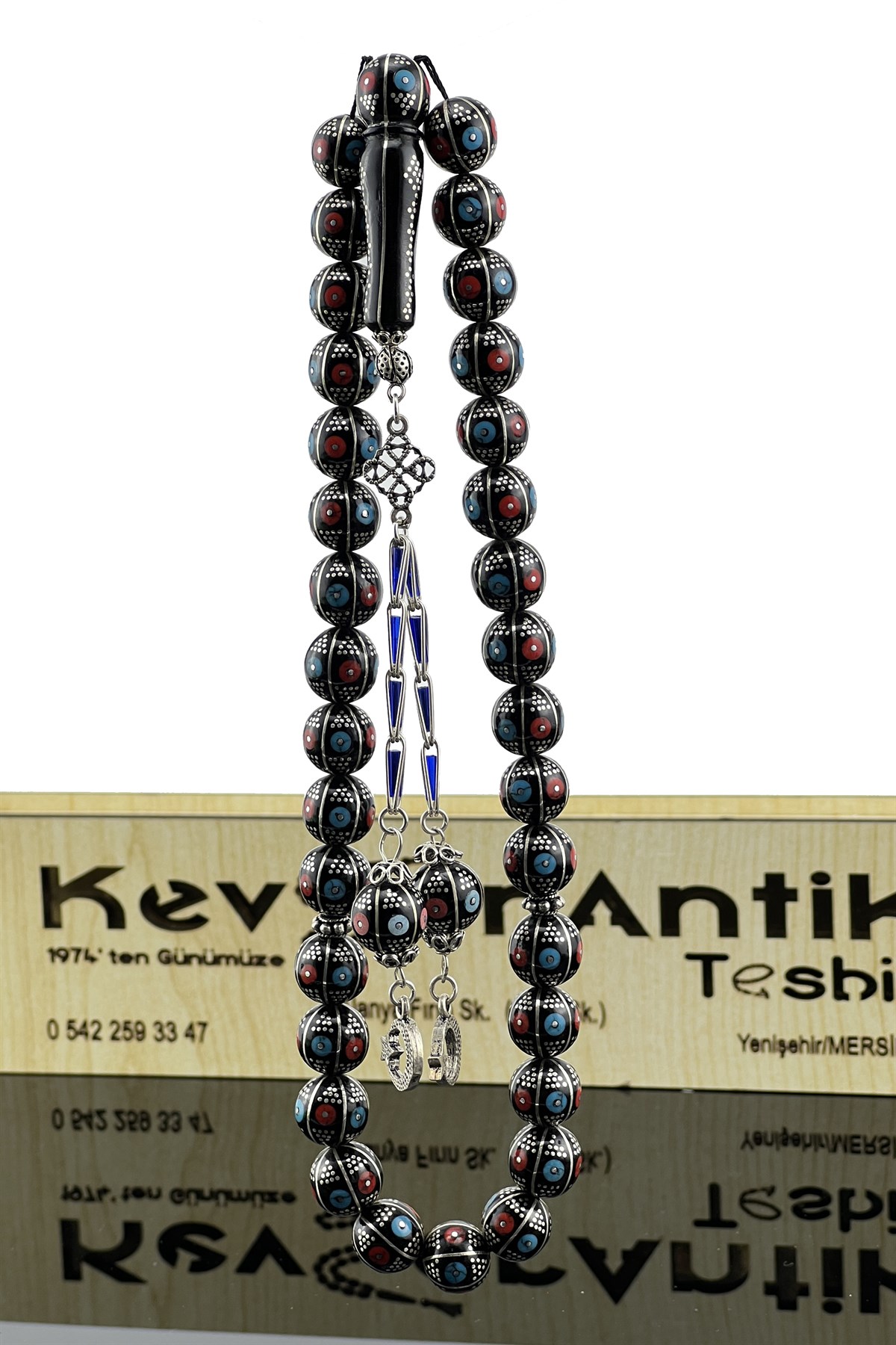 Mercan ve Firuze İşlemeli Oltu TaşıMercan ve Firuze İşlemeli Oltu TaşıGümüş İşlemeli Tesbihler