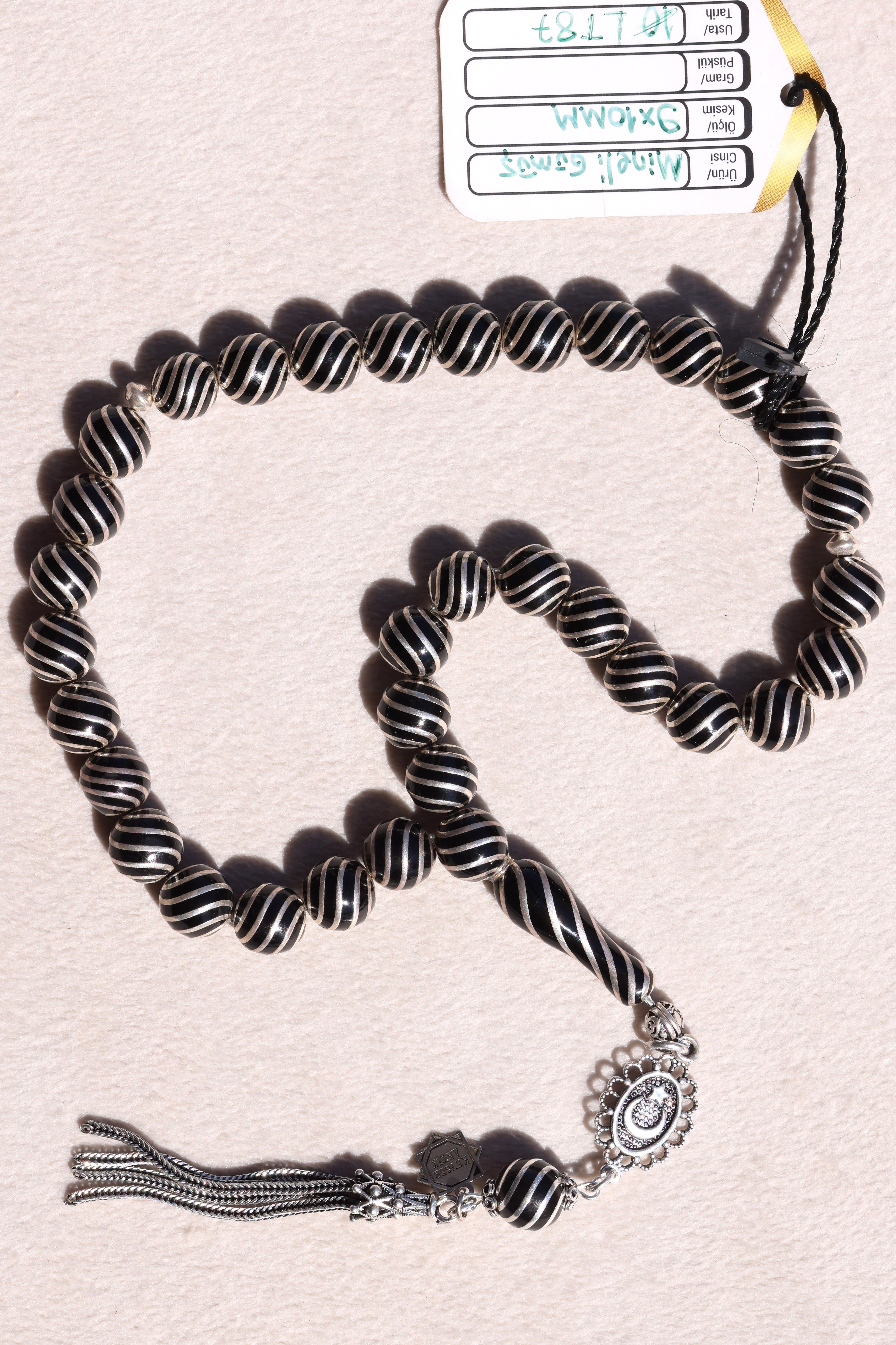 Mineli Gümüş Tesbih – Usta İşçilik GarantiliMineli Gümüş Tesbih – Usta İşçilik Garantili - Kevser AntikGümüş İşlemeli Tesbihler