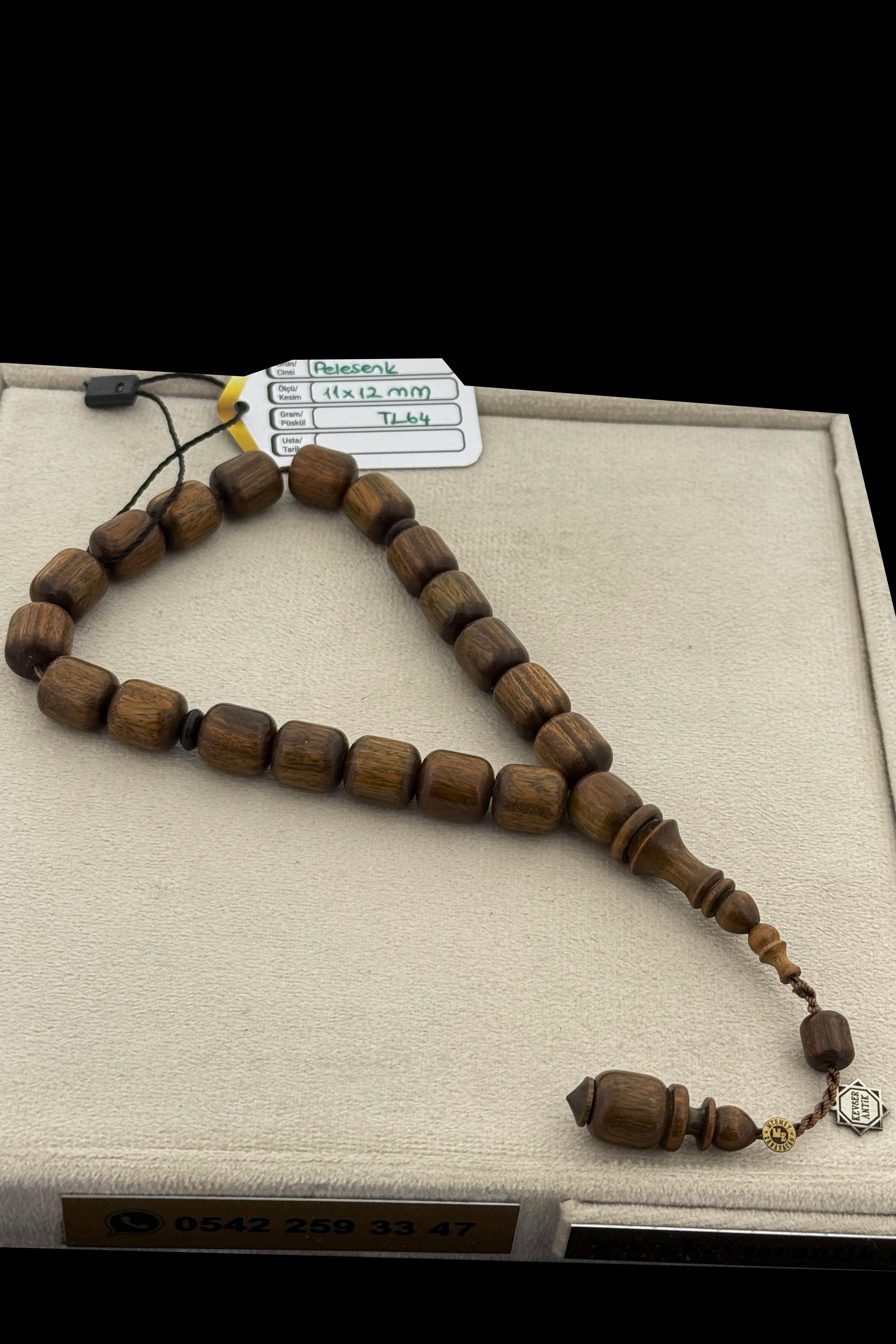 Usta İşi Pelesenk TesbihUsta İşi Pelesenk Tesbih - Kevser AntikGümüş İşlemeli Tesbihler