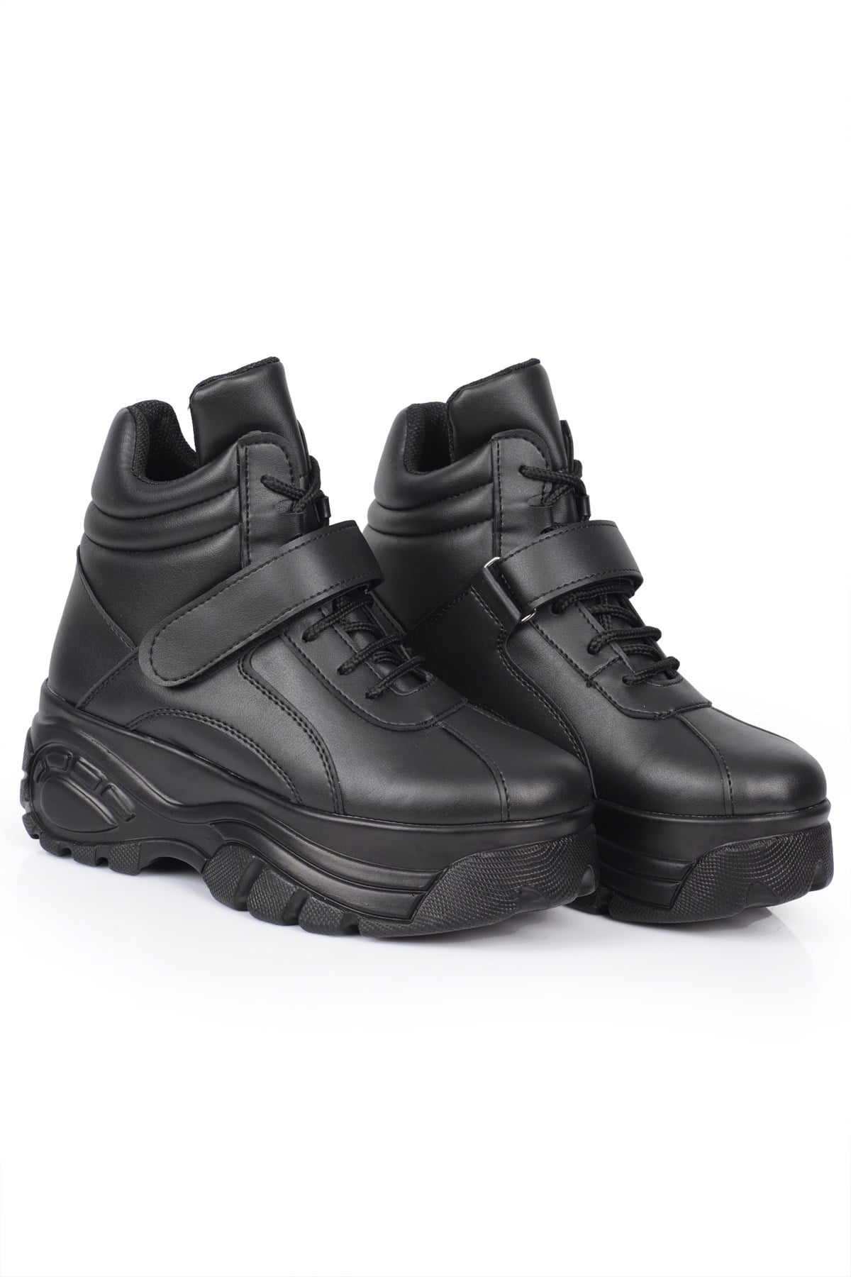 Buty Siyah Bot