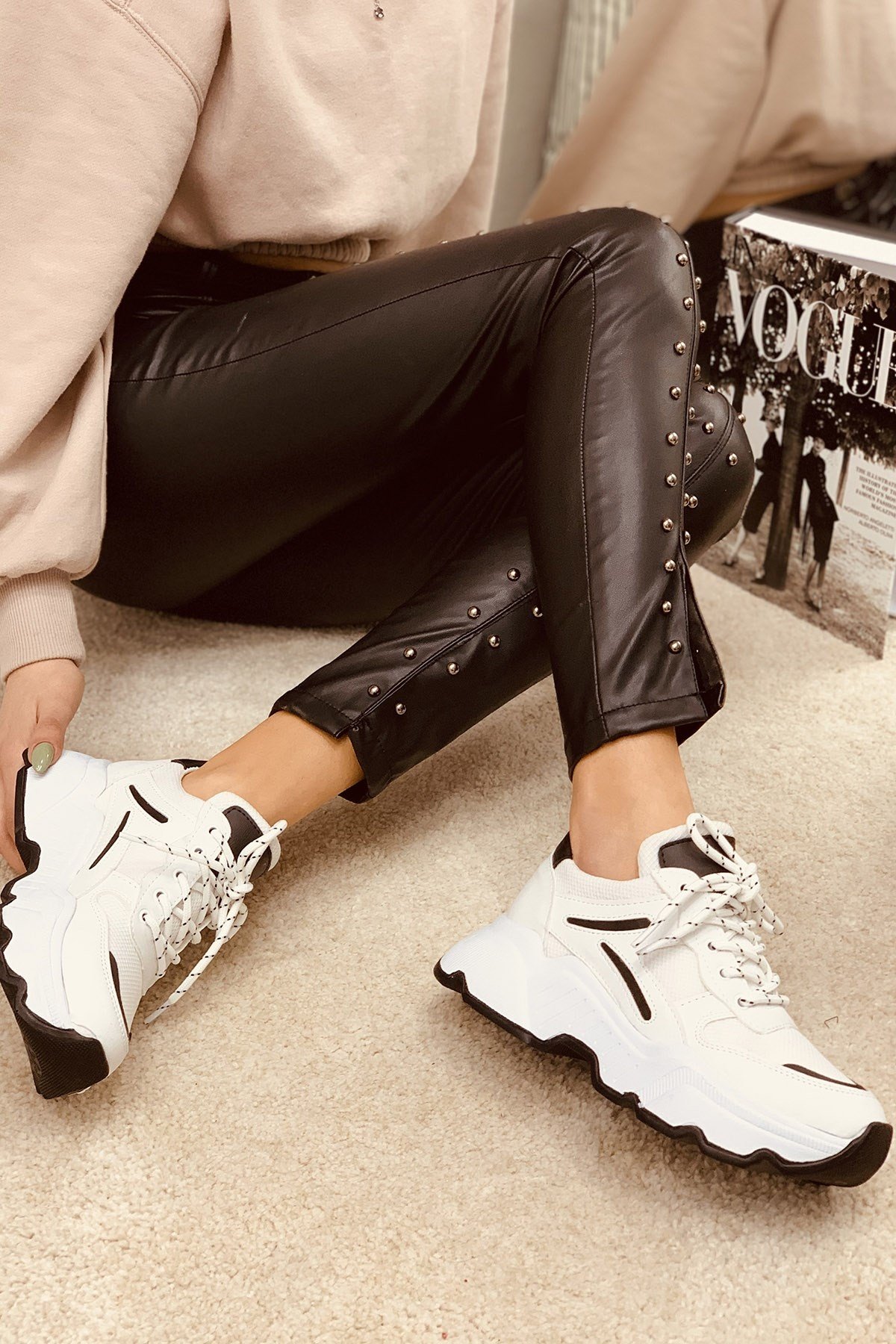 Dosso Beyaz  Bağcıklı 4cm Taban Yk  Bayan Spor Ayakkabı Sneakers
