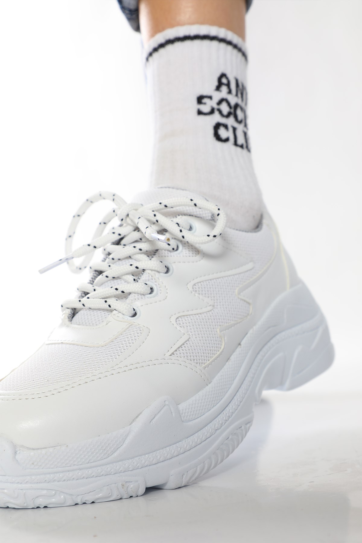 Estelle Beyaz Mat  Bağcıklı 5cm Taban Yüksekliği Kadın Spor Sneakers Ayakkabı 
