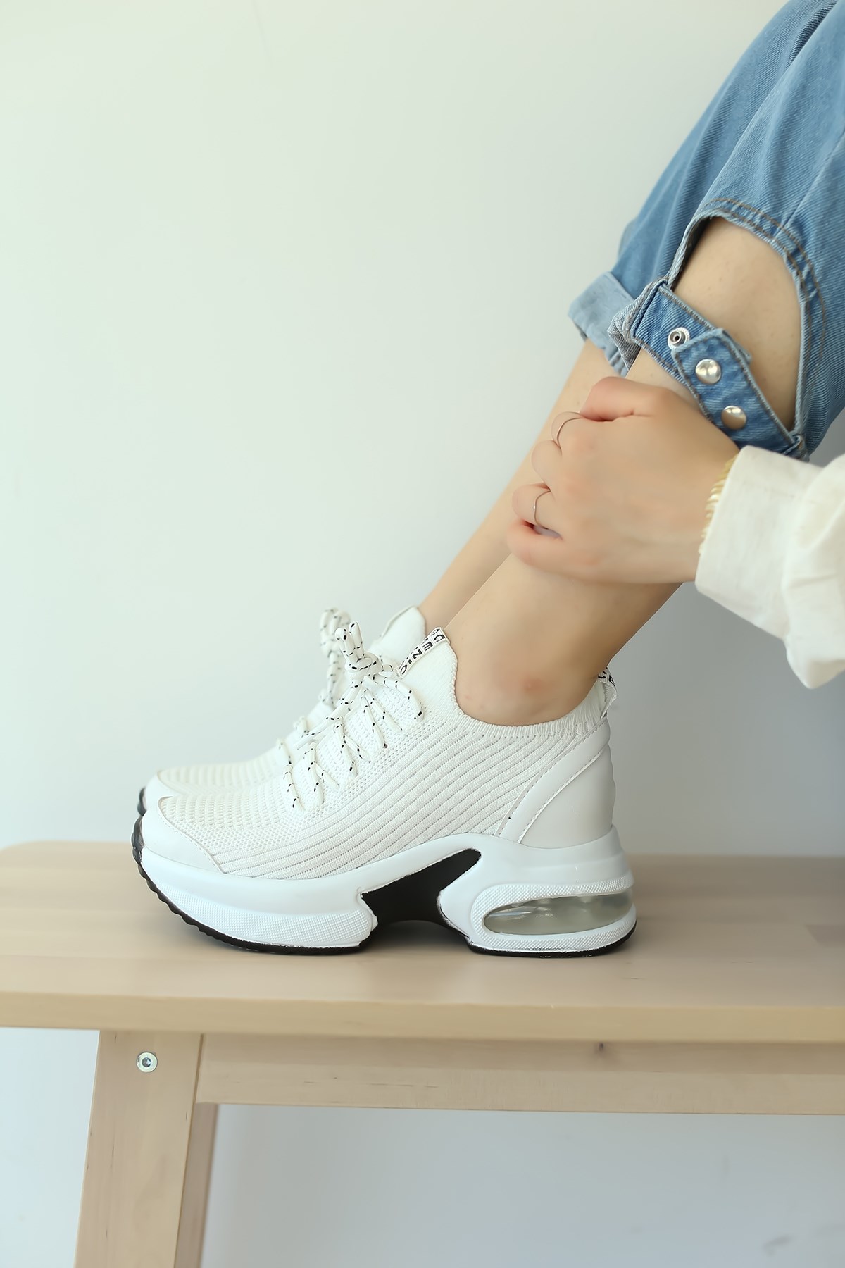Penna Beyaz Gizli Topuk Air Tabanlı 4Cm Taban :3Cm Toplam: 7Cm Bayan Spor  Ayakkabı Sneakers