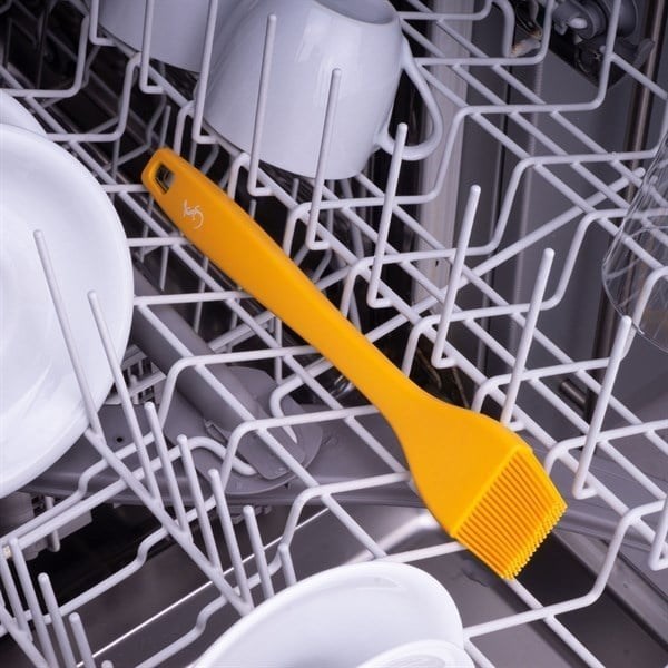 Lurch - Platin Silikon Pasta Fırçası 25,5 cm Sarı - Yanmaz, Yapışmaz, Bükülmez, Çizmez, Tat ve Koku Bırakmaz - 240051