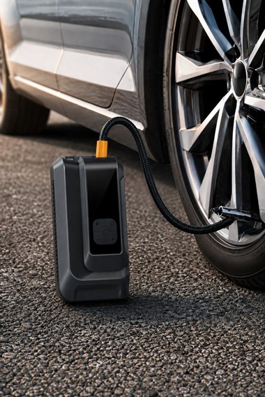 Laiser 18.000 mAh Akım Korumalı Akü Takviye Cihazı, Lastik Şişirme Pompası, Powerbank Özellikli LED Işıklı Kompresör