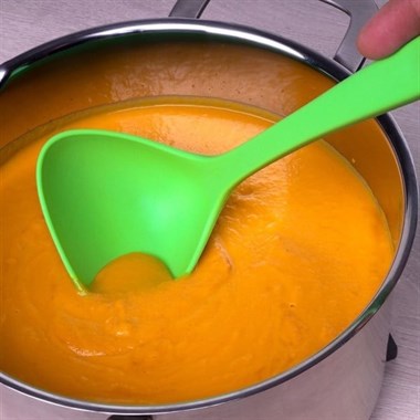 Lurch - Platin Silikon Çorba Kepçesi 28 cm Yeşil - Yanmaz, Yapışmaz, Bükülmez, Çizmez, Tat ve Koku Bırakmaz - 240092
