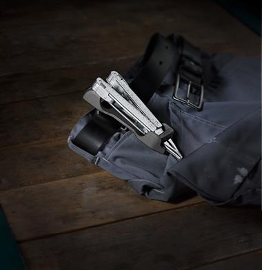 Victorinox 3.0323.H SwissTool (Kemer Aparatlı)