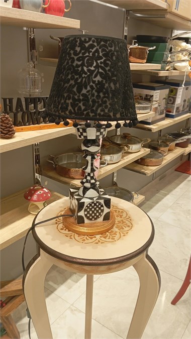 El boya abajur süet püsküllü şapka 47cm