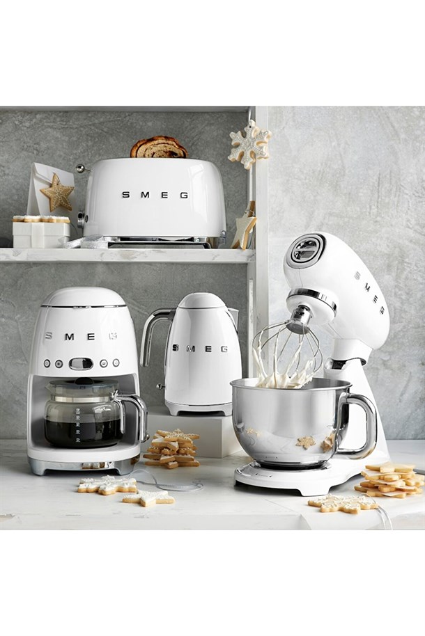Smeg Beyaz Kettl+Ekmek Kızartma Makinesi Ve Filtre kahv.Mak.