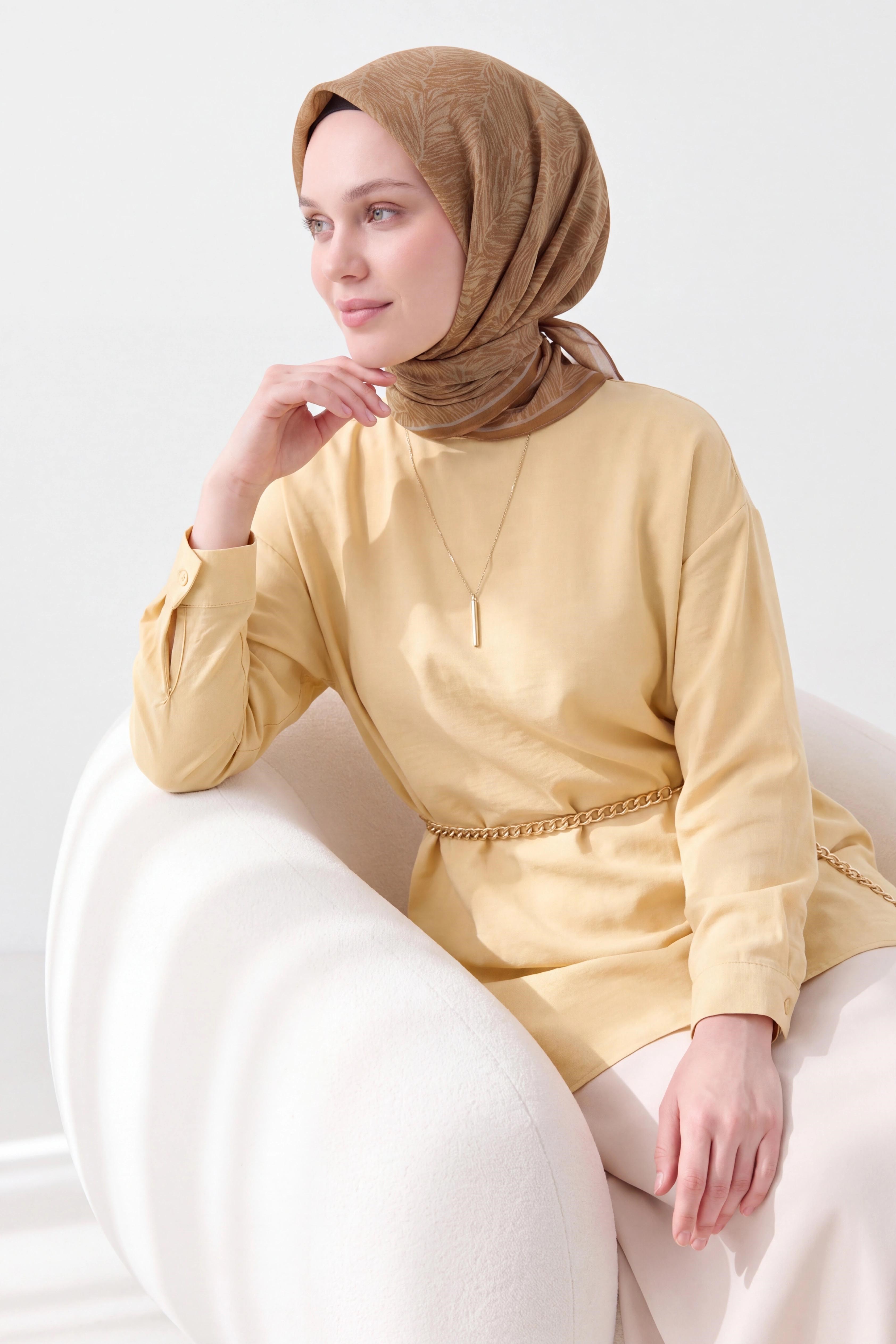 Soft Eşarp Petra Altın Sarısı
