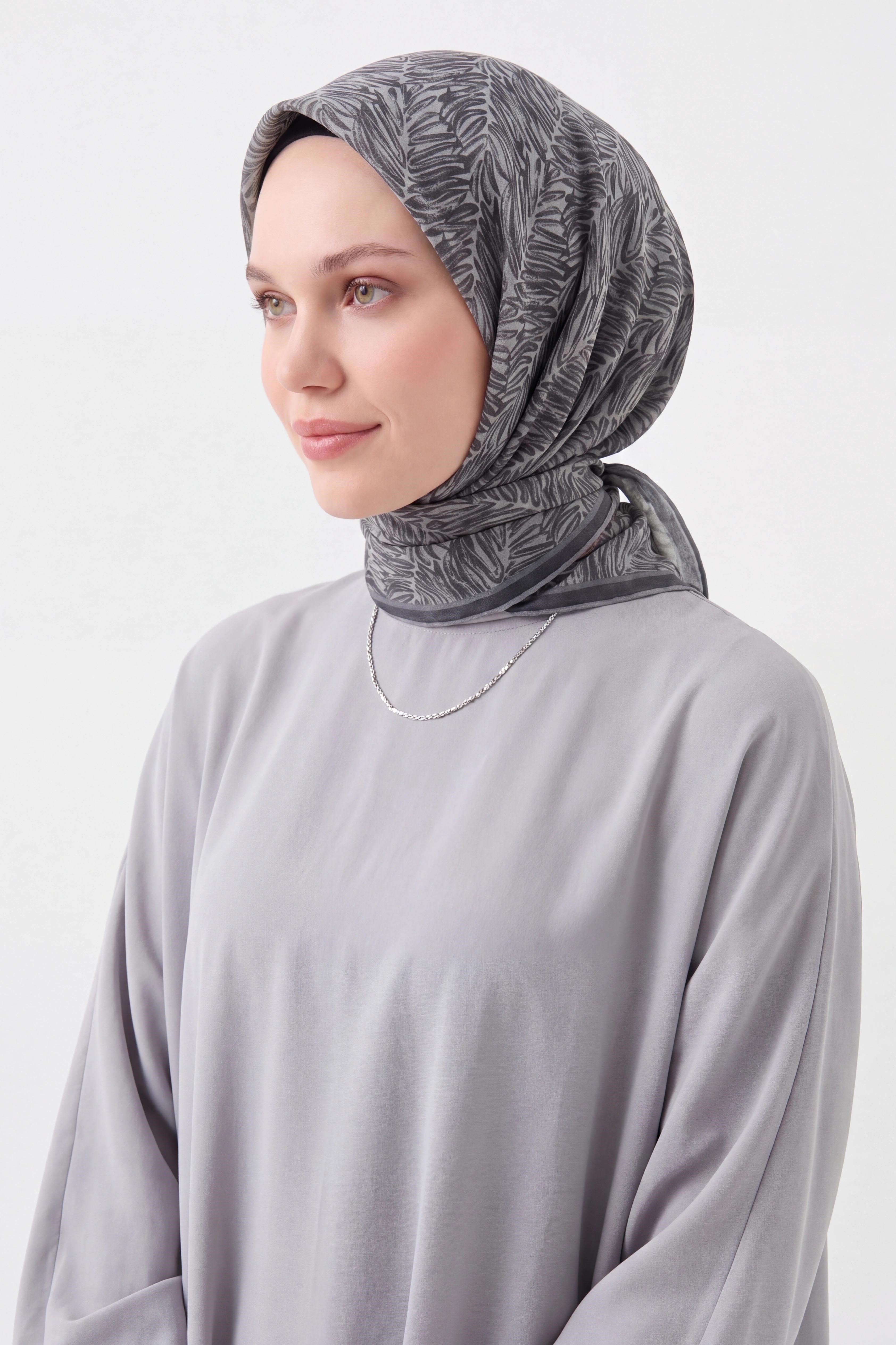 Soft Eşarp Petra Gümüş