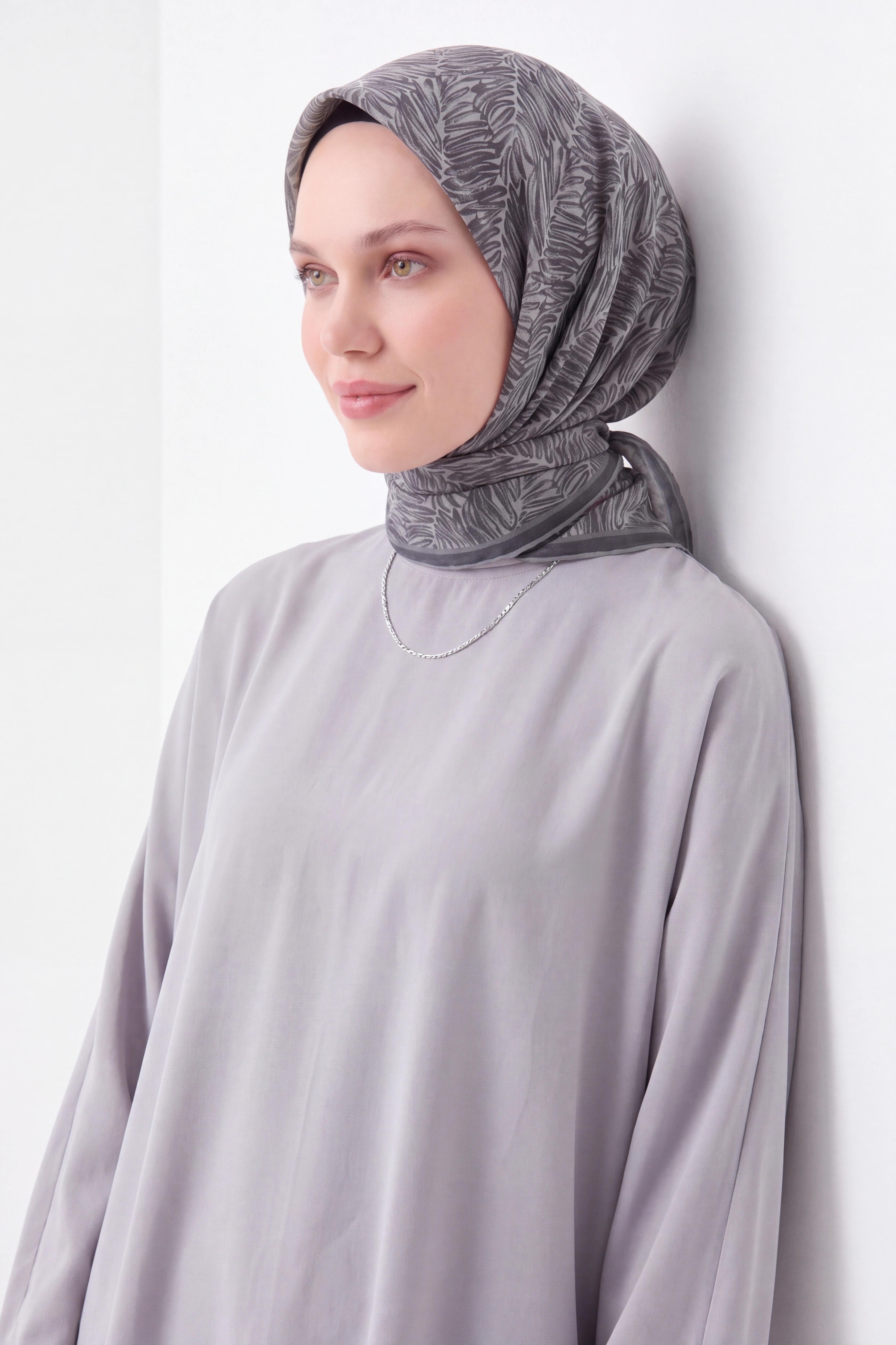 Soft Eşarp Petra Gümüş