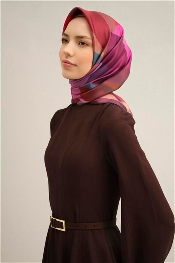 Armine Geometrik Desenli Saf İpek Sura Eşarp 9331D 31