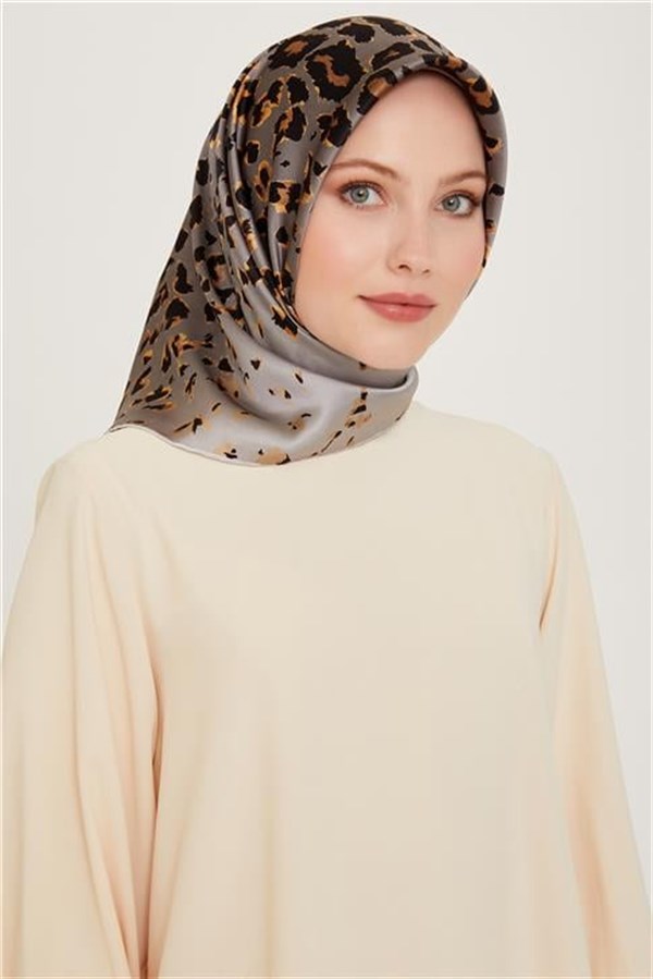 Armine Leopar Desenli Sura Saf İpek Eşarp 9249D 02 31