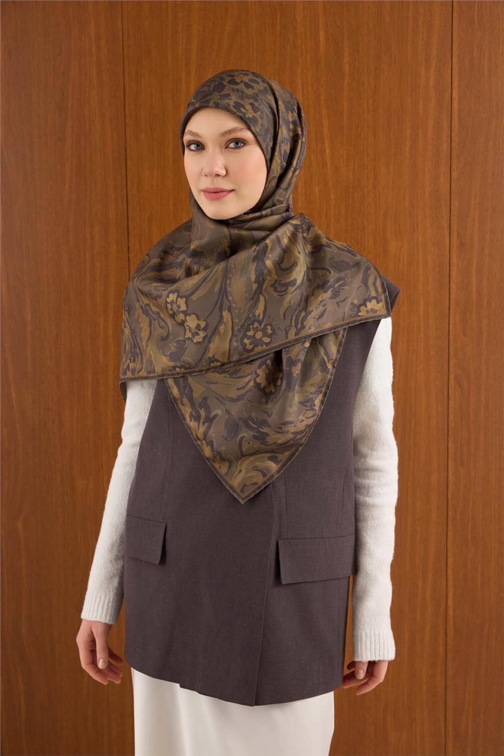 Twill İpek Büyük Boy Eşarp Olive Vintage Çiçek Desenli Tok Duruşlu 110x110