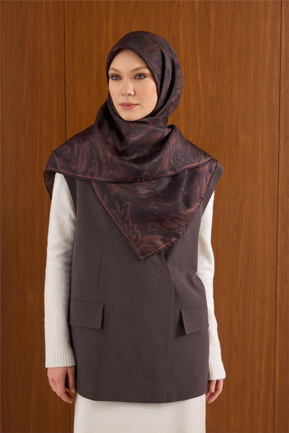 Twill İpek Büyük Boy Eşarp Kahve-Mor Vintage Çiçek Desenli Tok Duruşlu 110x110