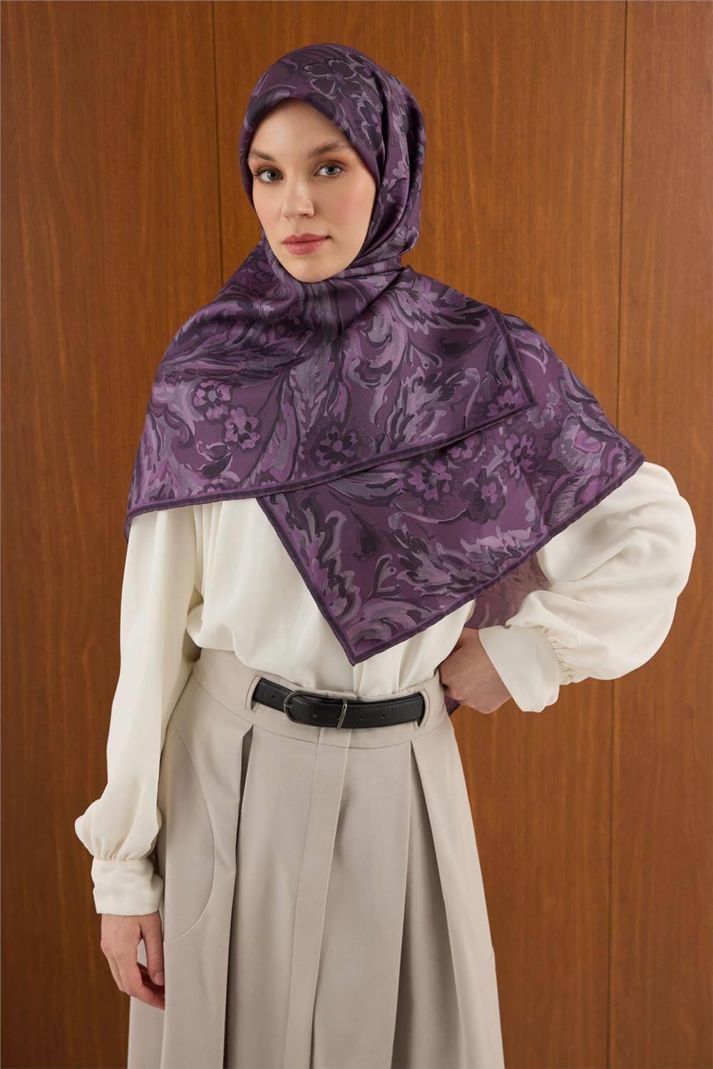 Twill İpek Büyük Boy Eşarp Mürdüm Vintage Çiçek Desenli Tok Duruşlu 110x110