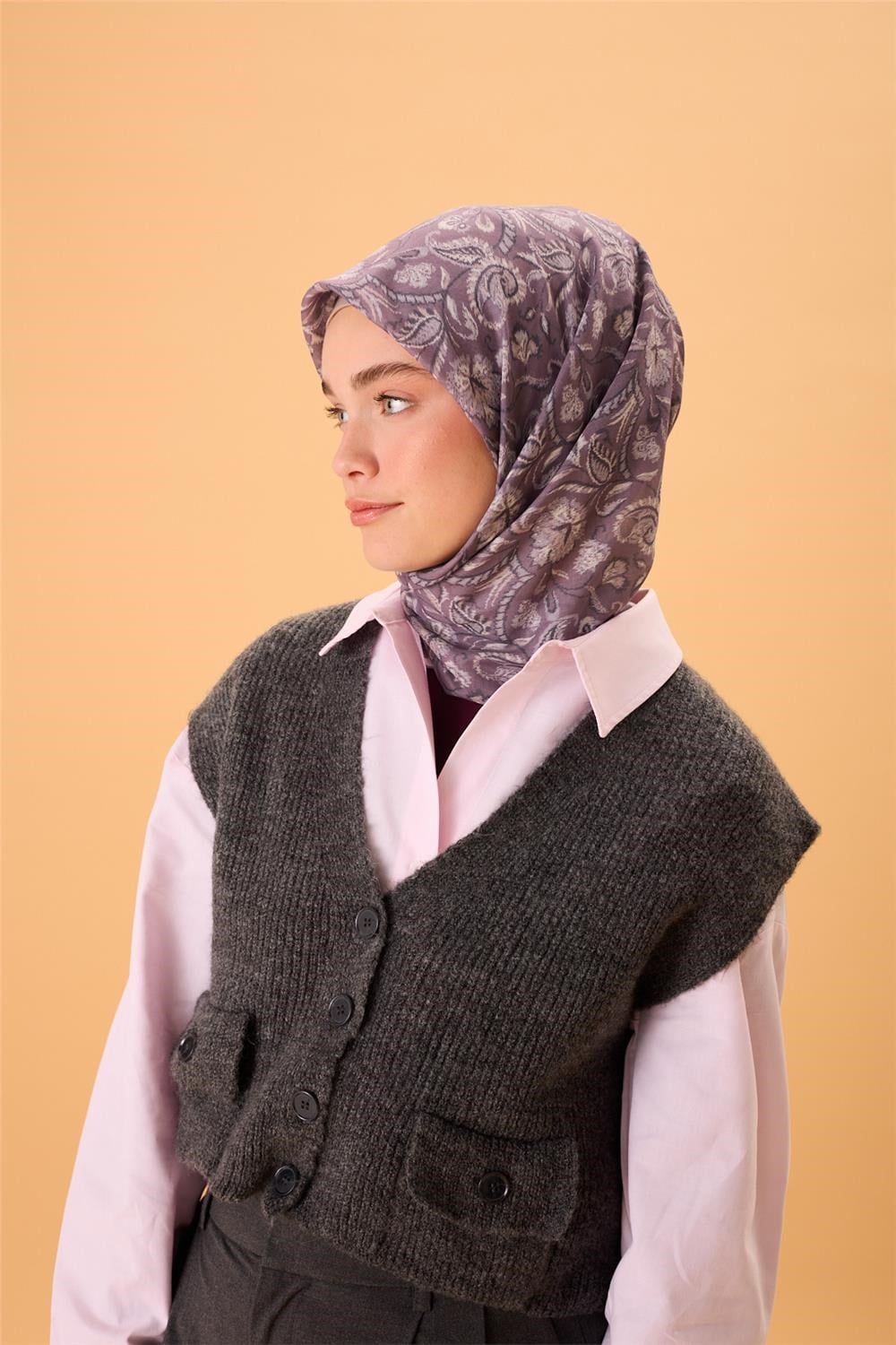 İnce Pamuk Soft Eşarp Eflatun-Lila Desenli Tok Duruşlu 90X90